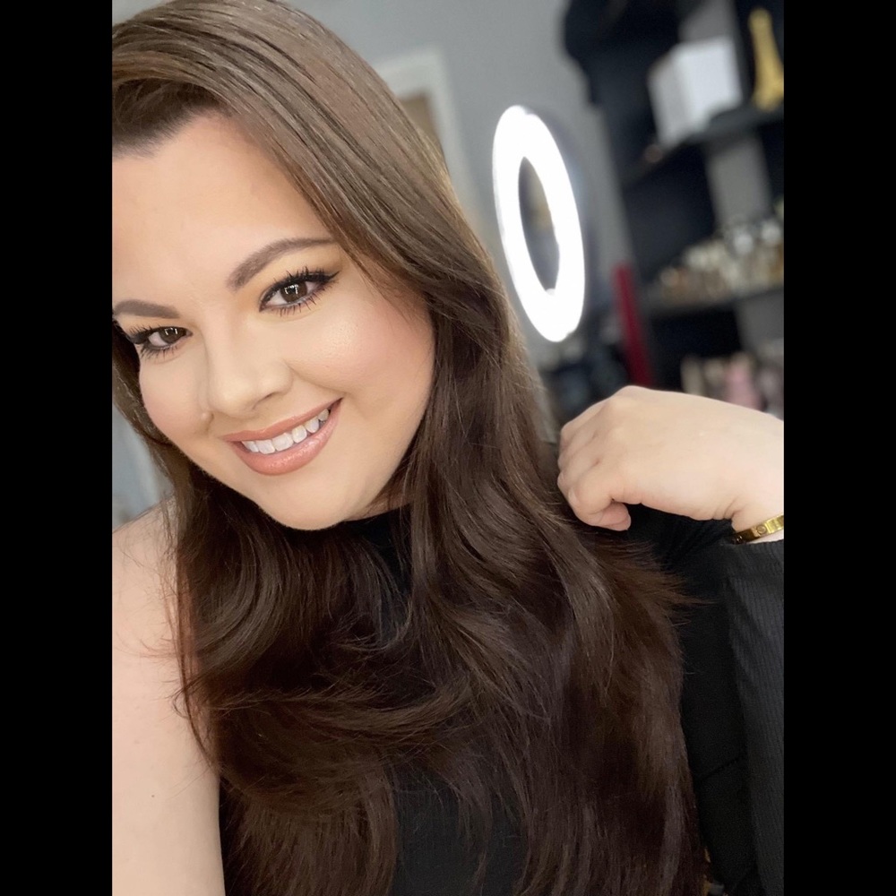 Meet your Posher, Paulina!